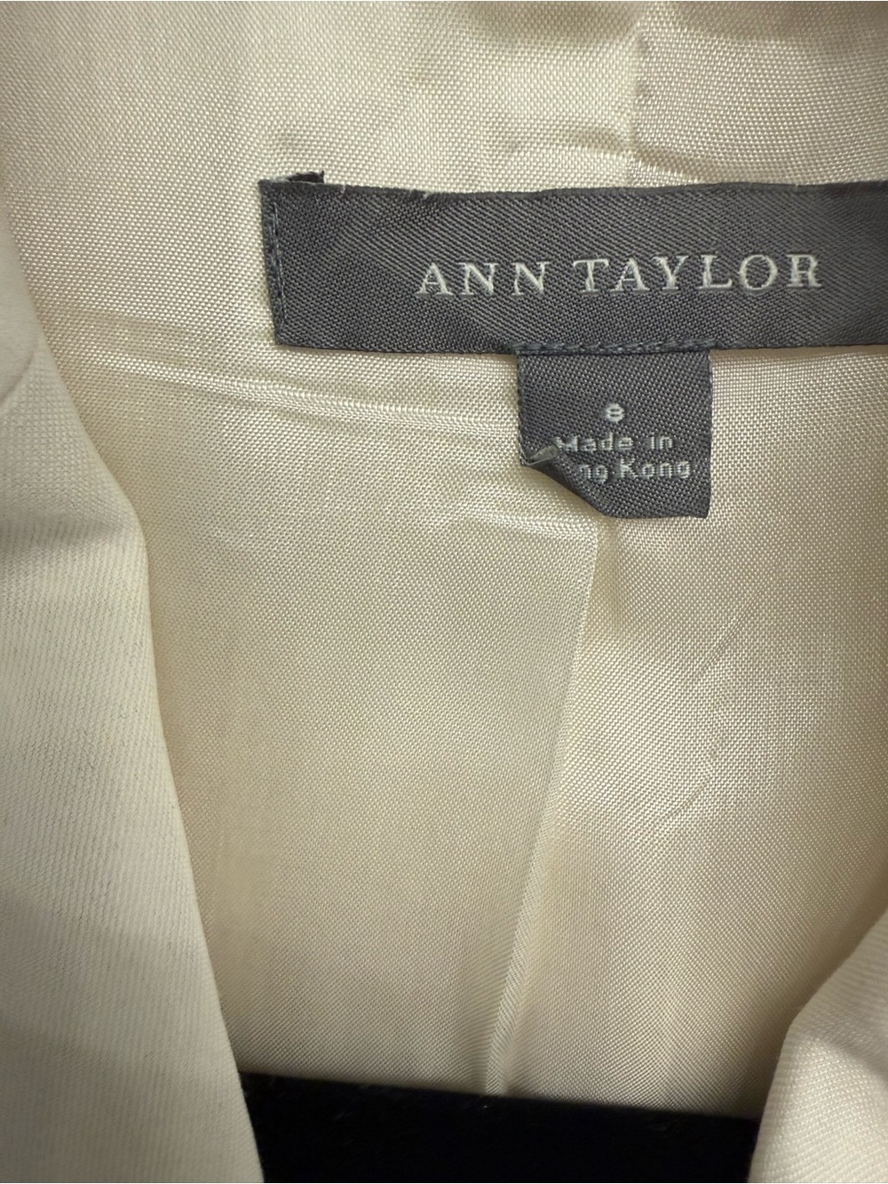 Ann Taylor Cream Women's Blazer Jacket and Pants Suit Set - Picture 2 of 3